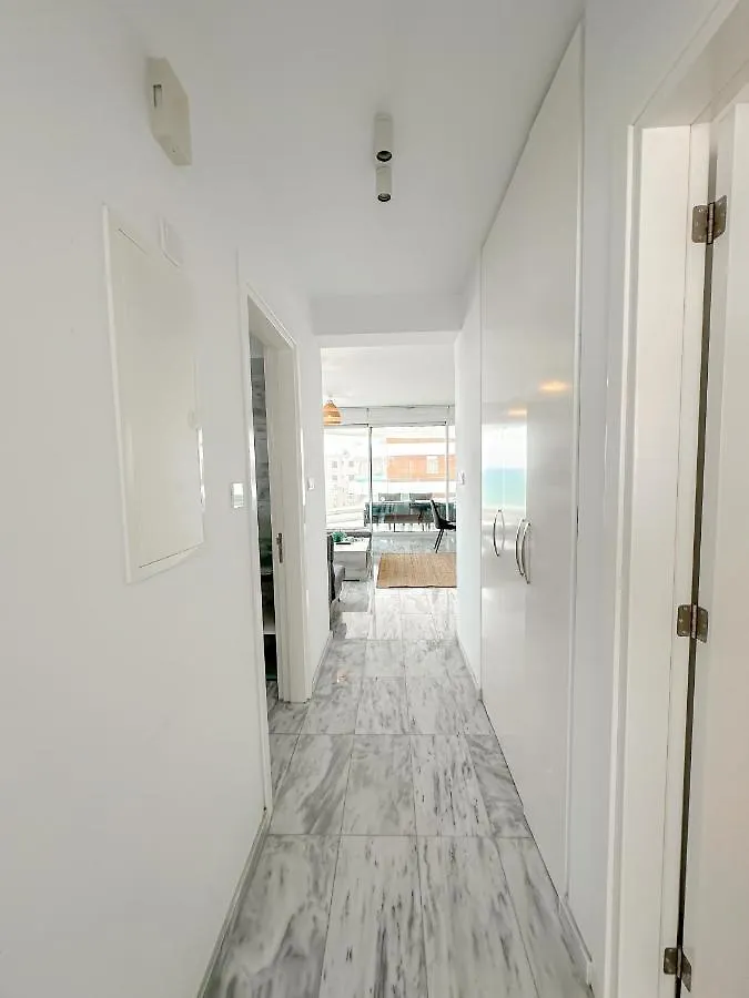 Hubstay - Seaview Pearl Suite Mackenzie By Larnaca Airport Apartment